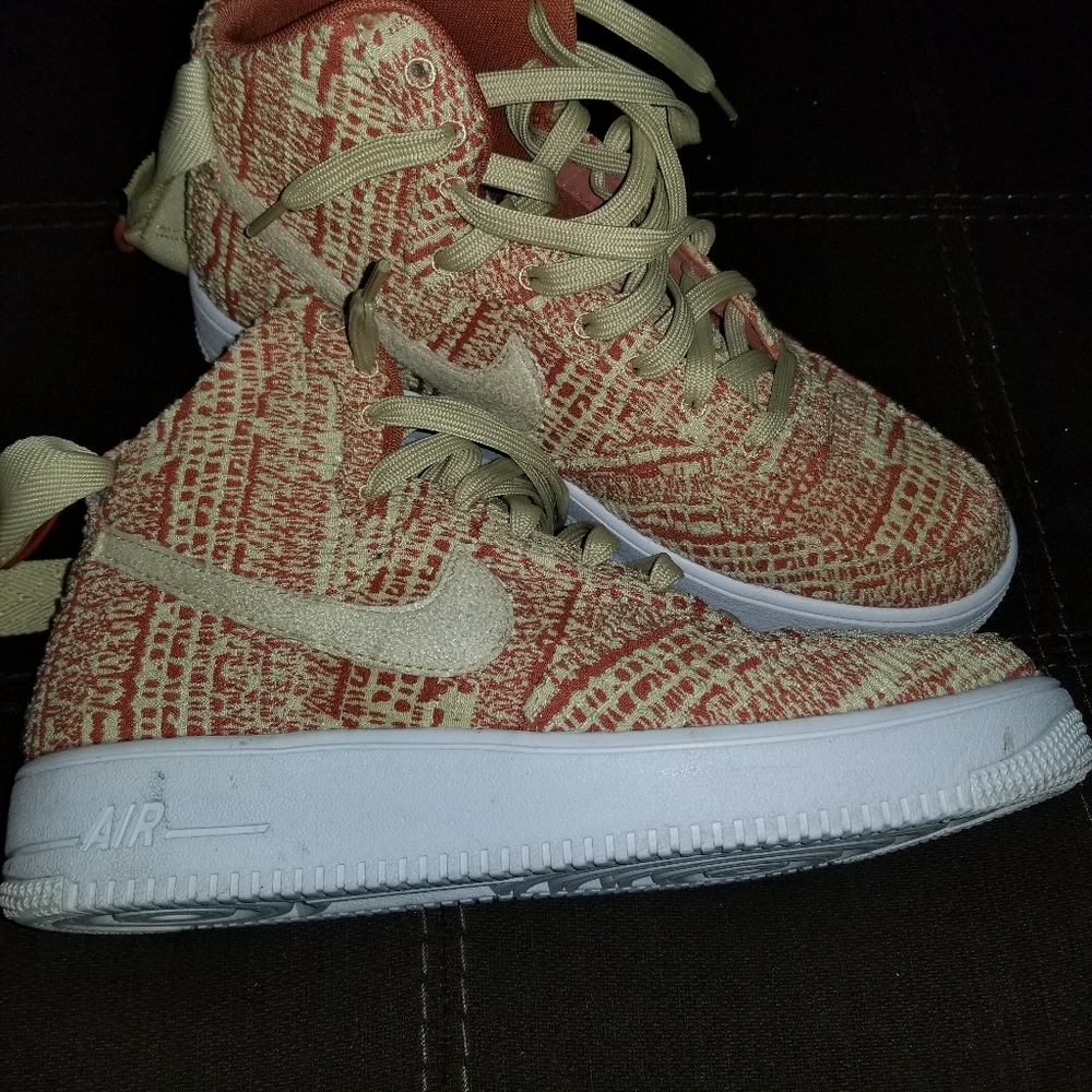 Air force 1s w/ strap